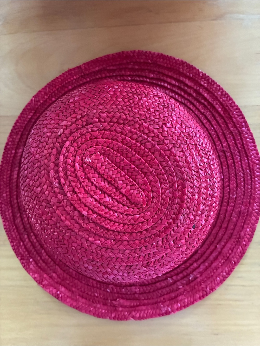 Red straw hat in EUC - Picture 2 of 4